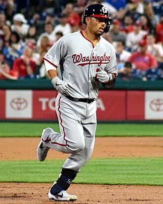 Kurt Suzuki height profile photo