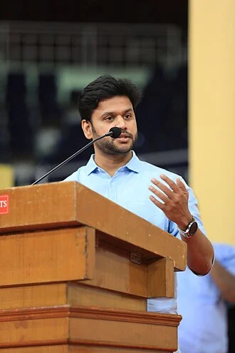 Kutraleeshwaran height profile photo