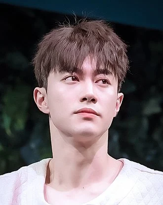 Kwak Dong-yeon height profile photo