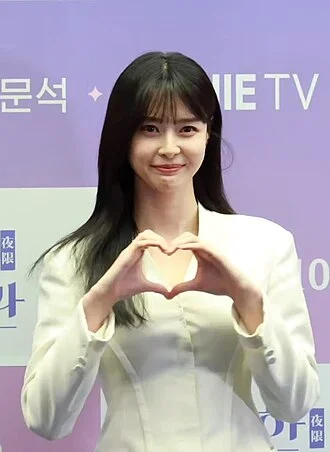 Kwon Nara height profile photo