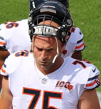 Kyle Long height profile photo