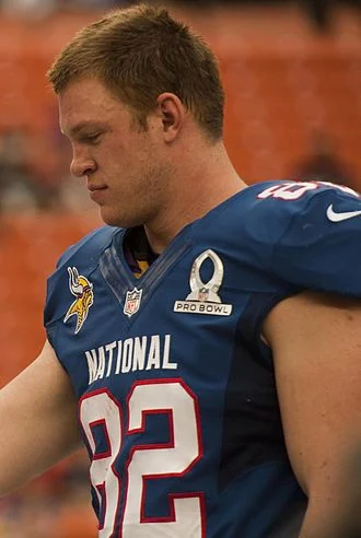 Kyle Rudolph height profile photo