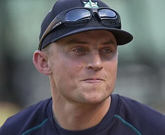Kyle Seager height profile photo