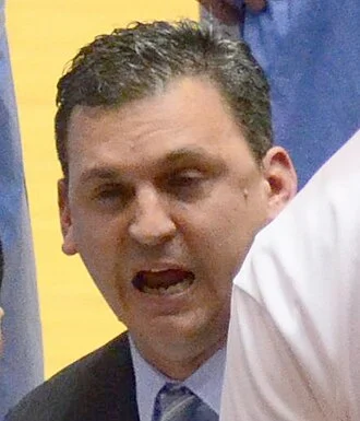 Kyle Smith (basketball) height profile photo