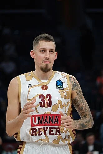 Kyle Wiltjer height profile photo