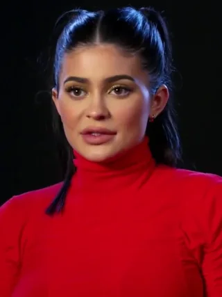 Kylie Jenner height profile photo