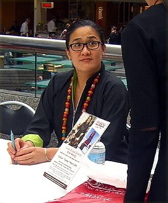 Kylie Kwong height profile photo