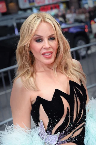 Kylie Minogue height profile photo