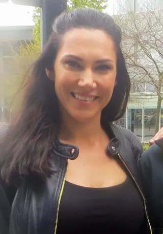 Kyra Zagorsky height profile photo