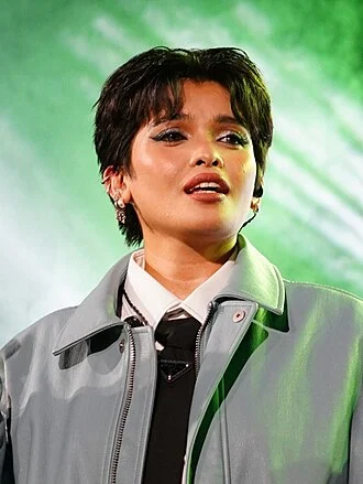 KZ Tandingan height profile photo