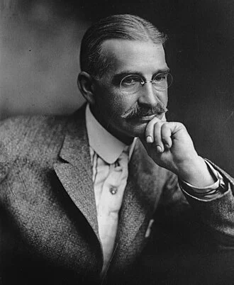L. Frank Baum height profile photo