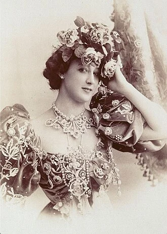 La Belle Otero height profile photo