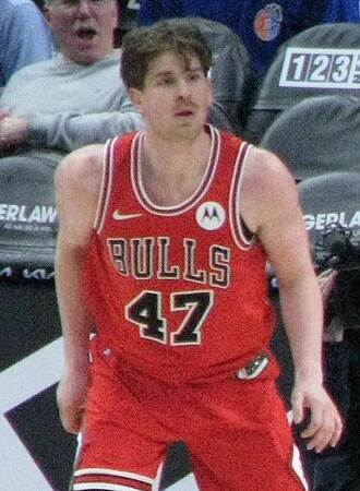 Lachlan Olbrich height profile photo