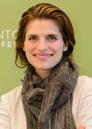 Lake Bell height profile photo