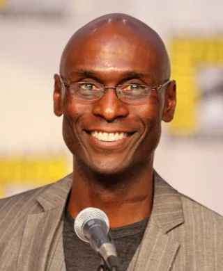 Lance Reddick height profile photo