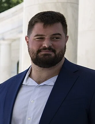 Landon Dickerson height profile photo