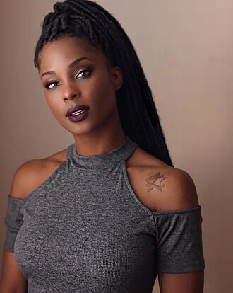LaNisha Cole height profile photo