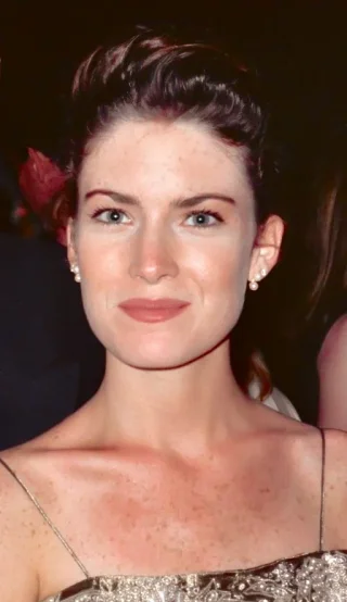 Lara Flynn Boyle height profile photo