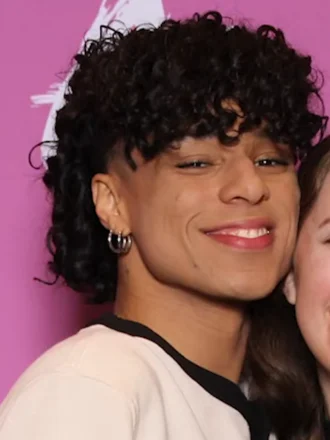Larray height profile photo