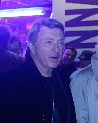 Larry Cohen height profile photo