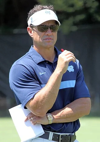 Larry Fedora height profile photo