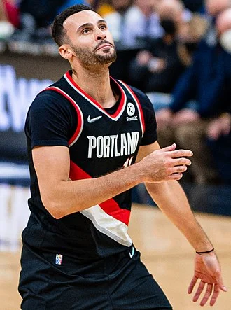 Larry Nance Jr. height profile photo