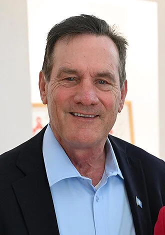 Larry Rhoden height profile photo