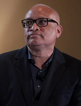 Larry Wilmore height profile photo
