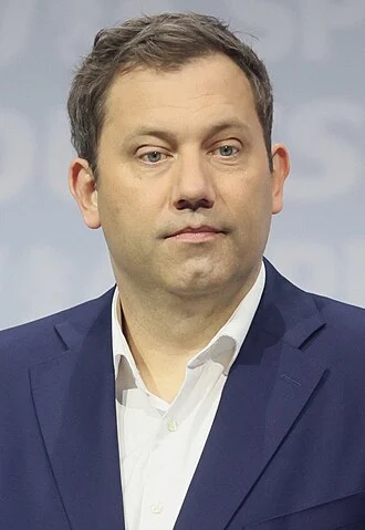Lars Klingbeil height profile photo