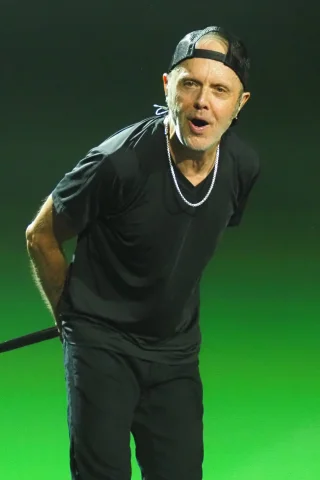 Lars Ulrich height profile photo
