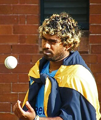 Lasith Malinga height profile photo