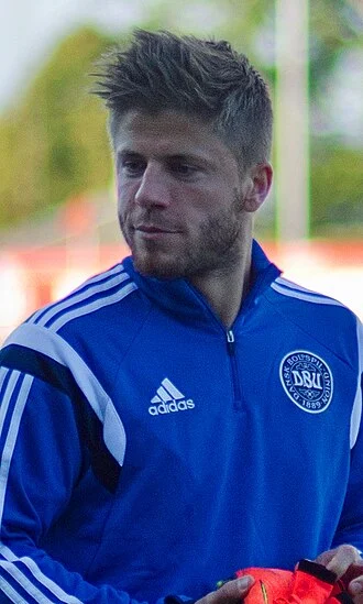 Lasse Schöne height profile photo