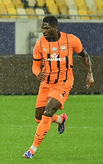 Lassina Traoré height profile photo