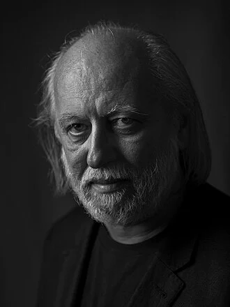László Krasznahorkai height profile photo