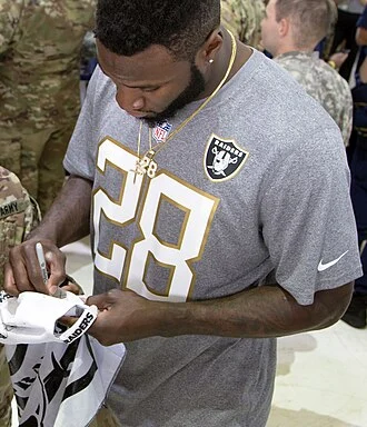 Latavius Murray height profile photo