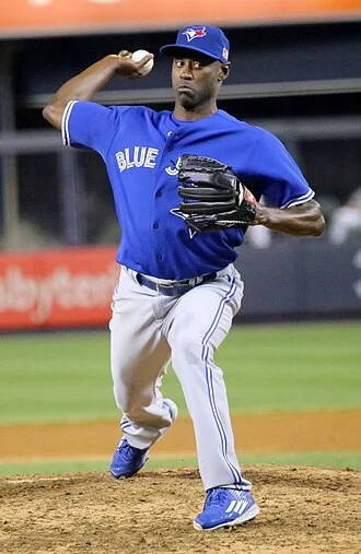 LaTroy Hawkins height profile photo