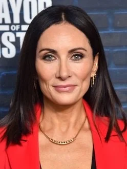 Laura Benanti height profile photo