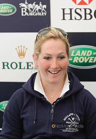 Laura Collett height profile photo