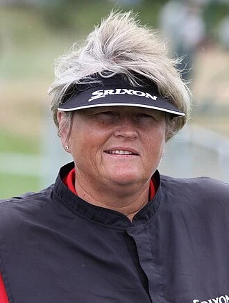 Laura Davies height profile photo