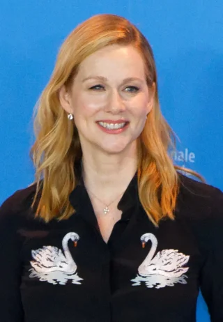 Laura Linney height profile photo