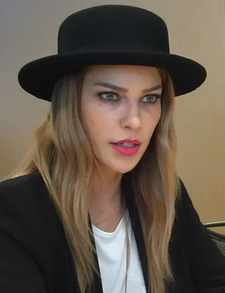 Lauren German height profile photo