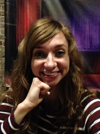 Lauren Lapkus height profile photo