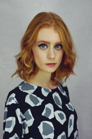 Lauren McCrostie height profile photo