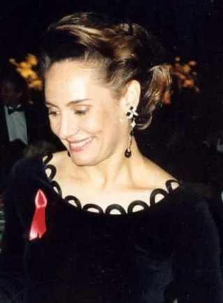 Laurie Metcalf height profile photo
