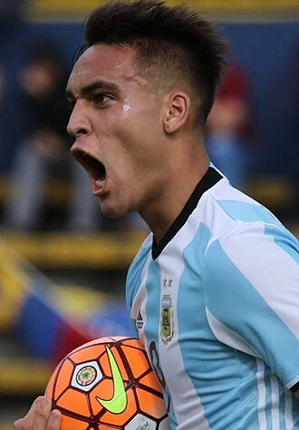Lautaro Martínez height profile photo