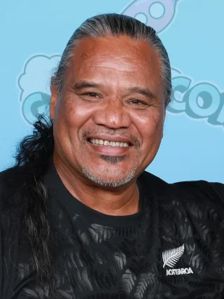 Lawrence Makoare height profile photo
