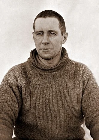 Lawrence Oates height profile photo