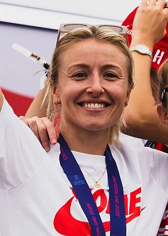Leah Williamson height profile photo