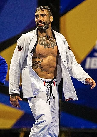 Leandro Lo height profile photo