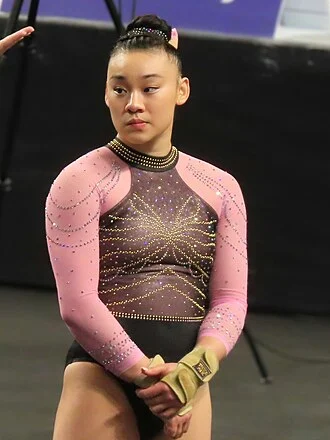Leanne Wong height profile photo
